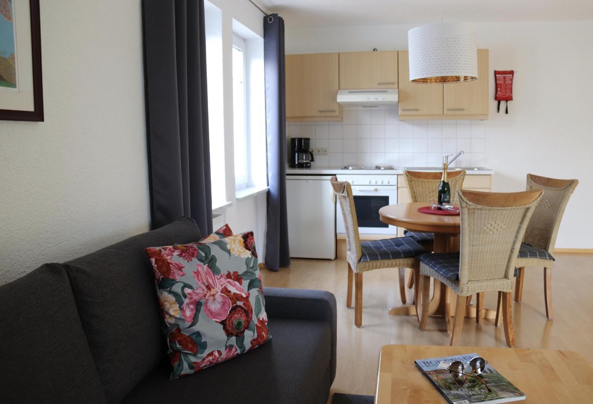 Gaestehaus Maeder Am Hafen Uhldingen-Muehlhofen Room photo